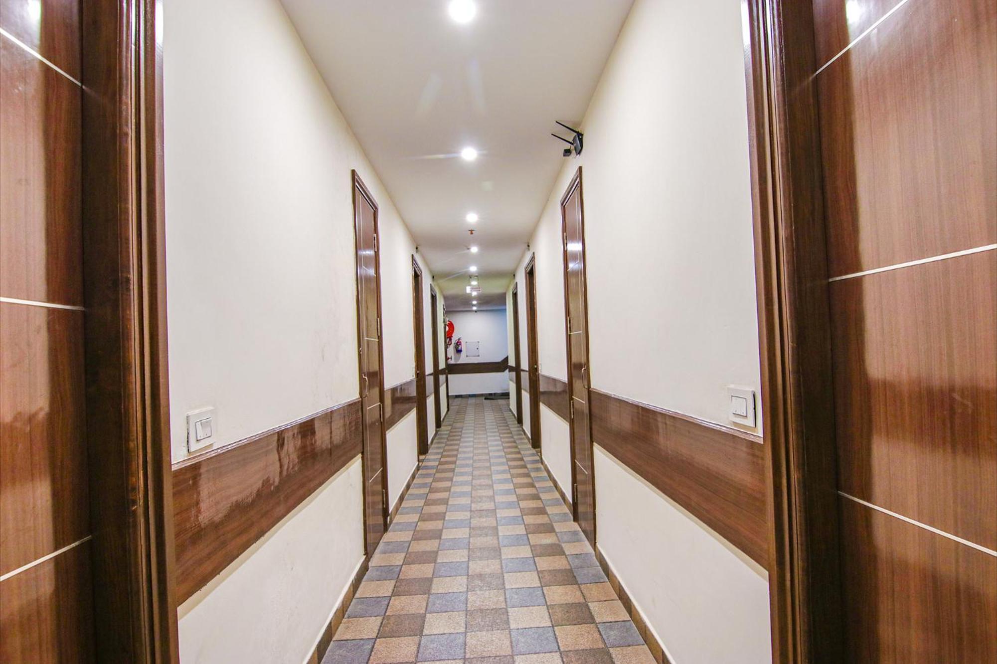 Fabhotel Lime Wood Mohali Esterno foto