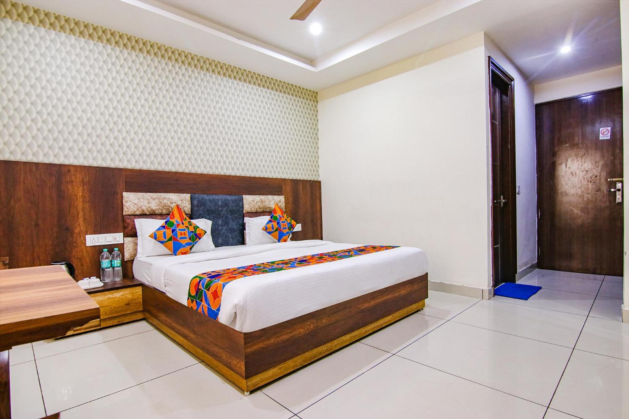 Fabhotel Lime Wood Mohali Esterno foto
