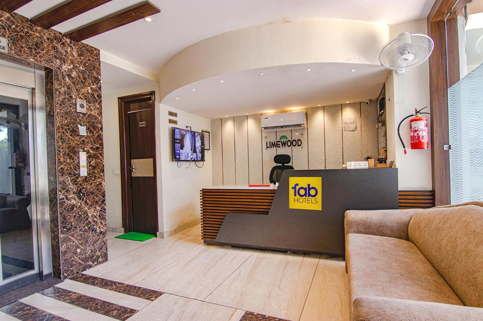 Fabhotel Lime Wood Mohali Esterno foto